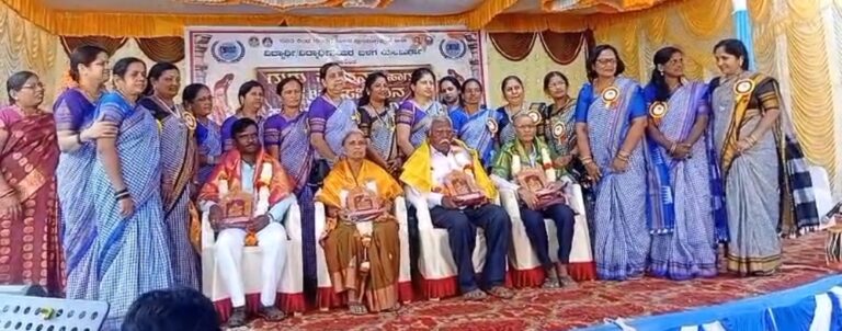 ಶಾಸಕರ ಸರ್ಕಾರಿ ಮಾದರಿಯ ಹಿರಿಯ ಪ್ರಾಥಮಿಕ ಶಾಲೆ, ಯಲಬುರ್ಗಾ. 1983 ರಿಂದ 1993ರ ಸಾಲಿನ ಶಾಲೆಯ ಹಳೆ ವಿದ್ಯಾರ್ಥಿಗಳಿಂದ ಗುರು ವಂದನಾ ಹಾಗೂ ಸ್ನೇಹ ಸಮ್ಮಿಲನದ ಕಾರ್ಯಕ್ರಮ ಜರುಗಿತು…