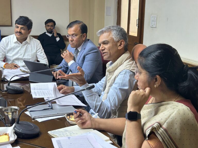 ಎಸಿ ಕೋರ್ಟ್ ಕೇಸ್: ಬೆಂಗಳೂರು ಸುತ್ತಮುತ್ತಲ ಜಿಲ್ಲೆಗಳಲ್ಲಿ ಬಾಕಿ ಪ್ರಕರಣಗಳ ತ್ವರಿತ ಇತ್ಯರ್ಥಕ್ಕೆ ಸಚಿವರ ಖಡಕ್ ಸೂಚನೆ