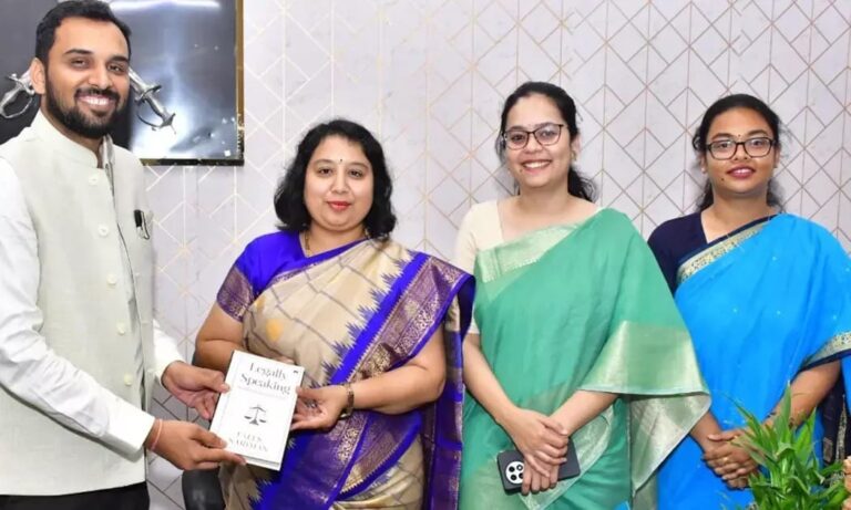 ಧಾರವಾಡ ಜಿಲ್ಲಾ ನೂತನ ಜಿಲ್ಲಾಧಿಕಾರಿಯಾಗಿ ಸ್ನೇಹಲ್ ಆರ್. ಅವರು ಇಂದು ಅಧಿಕಾರ ಸ್ವೀಕರಿಸಿದರು