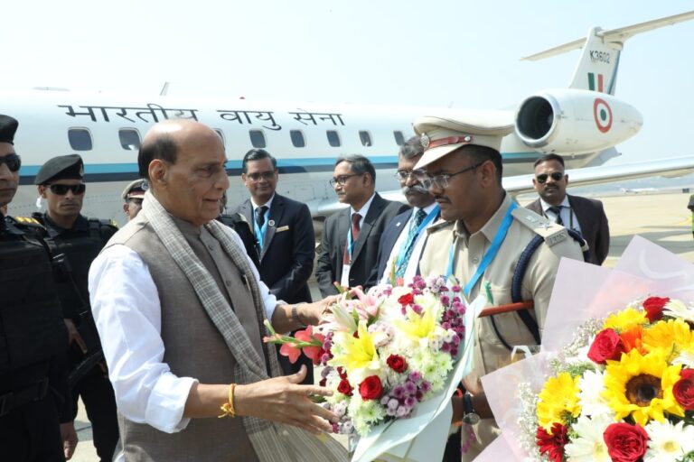 ಬೆಂಗಳೂರಿಗೆ ಆಗಮಿಸಿದ ಕೇಂದ್ರ ರಕ್ಷಣಾ ಸಚಿವ ರಾಜನಾಥ್ ಸಿಂಗ್