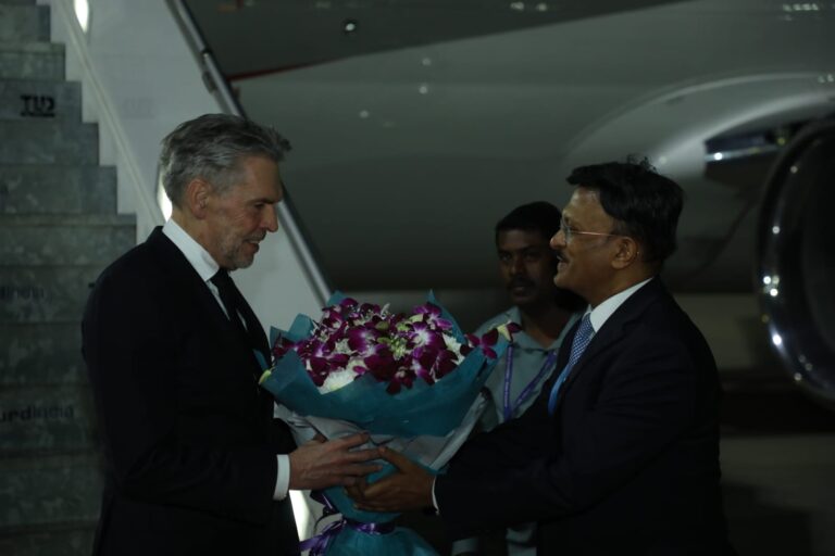 ಬೆಂಗಳೂರು ಭೇಟಿಗಾಗಿ ಆಗಮಿಸಿದ ನೆದರ್ ಲ್ಯಾಂಡ್ಸ್ ಪ್ರಧಾನ ಮಂತ್ರಿಗಳಾದ ಗೌರವಾನ್ವಿತ ಡಿಕ್ ಶೂಫ್ ಅವರಿಗೆ ಆತ್ಮೀಯವಾಗಿ ಸ್ವಾಗತ