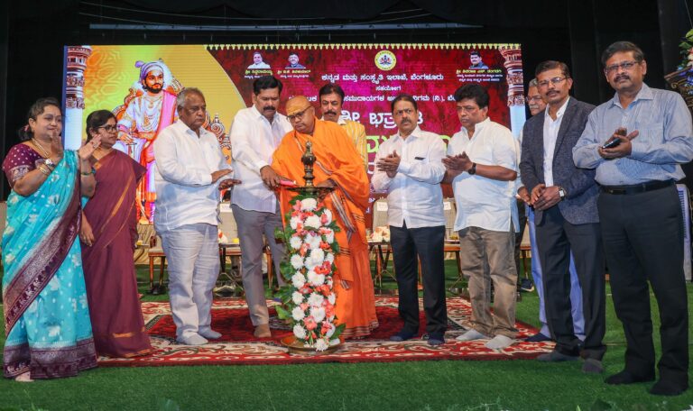 ಶಿವಾಜಿ ಹೆಸರಿನಲ್ಲಿ ಧರ್ಮ ರಾಜಕಾರಣ ಸಲ್ಲ: ಸಚಿವ ಶಿವರಾಜ್ ತಂಗಡಗಿ