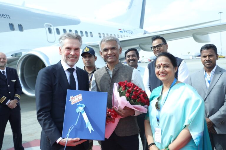 ಬೆಂಗಳೂರು ಭೇಟಿಗಾಗಿ ಆಗಮಿಸಿದ್ದ ನೆದರ್‌ಲ್ಯಾಂಡ್ಸ್ ಪ್ರಧಾನ ಮಂತ್ರಿಗಳಾದ ಗೌರವಾನ್ವಿತ ಡಿಕ್ ಶೂಫ್ ಅವರಿಗೆ ಆತ್ಮೀಯ ಬೀಳ್ಕೊಡುಗೆ