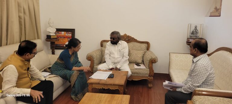 *ಕುದುರೆಮುಖ ಕಾಡ್ಗಿಚ್ಚು, ಪಶುವೈದ್ಯೆ ಸಾವು: ಅರಣ್ಯ ಸಚಿವರಿಂದ ತುರ್ತು ಸಭೆ *