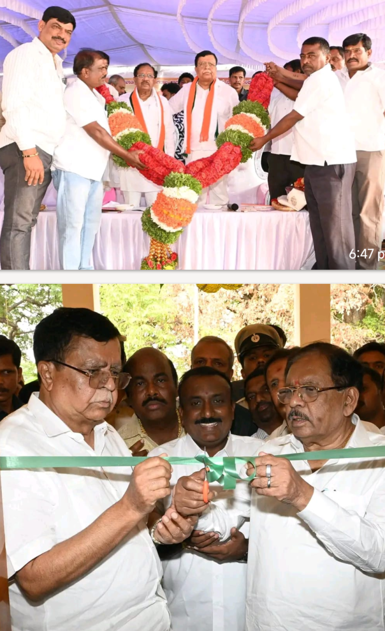 ಮಧುಗಿರಿ: ತಾಲ್ಲೂಕಿನ ಪುರವರ ಹೋಬಳಿಯ ರೈತ ಬಾಂಧವರ ಆರ್ಥಿಕ ಸಬಲೀಕರಣಕ್ಕೆ ಪೂರಕವಾಗಿ, ಕೋಡಗದಾಲ ಹಾಗೂ ಕೊಂಡವಾಡಿ ಗ್ರಾಮಗಳಲ್ಲಿ ನೂತನವಾಗಿ ನಿರ್ಮಿಸಲಾದ ಪ್ರಾಥಮಿಕ ಕೃಷಿ ಪತ್ತಿನ ಸಹಕಾರ ಸಂಘಗಳ (PACS) ಉದ್ಘಾಟನಾ ಸಮಾರಂಭವು ಅತ್ಯಂತ ಯಶಸ್ವಿಯಾಗಿ ನೆರವೇರಿತು.