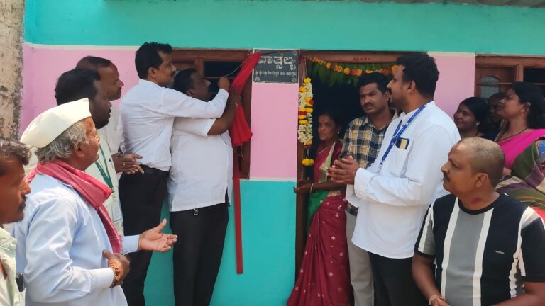 ವಿಜಯಪುರ ಜಿಲ್ಲೆಯ ಮುದ್ದೇಬಿಹಾಳ ತಾಲೂಕಿನಲ್ಲಿ ಶ್ರೀ ಕ್ಷೇತ್ರ ಧರ್ಮಸ್ಥಳ ಗ್ರಾಮಾಭಿವೃದ್ಧಿ ಸಂಘ ಹುಲ್ಲೂರು  ವಲಯದ ಕಾಶಿನಕುಂಟೆ ಗ್ರಾಮದಲ್ಲಿ ವಾತ್ಸಲ್ಯ ಮನೆ ರಚನೆ ಮಾಡಿ ಅದರ ಫಲಾನುಭವಿಗಳಿಗೆ ಹಸ್ತಾಂತರ ಮಾಡಲಾಯಿತು…