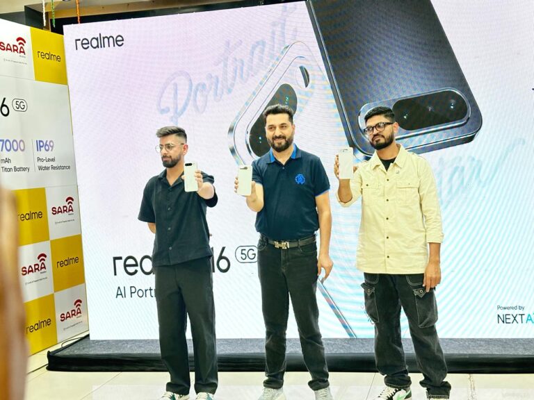 ಭಾರತದಲ್ಲಿ ರಿಯಲ್‌ಮಿ 16 5G ಬಿಡುಗಡೆ: 7000mAh ಬ್ಯಾಟರಿ, ಡ್ಯುಯಲ್ 50MP ಕ್ಯಾಮೆರಾದೊಂದಿಗೆ ₹30,000ದೊಳಗಿನ ಬೆಸ್ಟ್ ಸ್ಮಾರ್ಟ್‌ಫೋನ್!