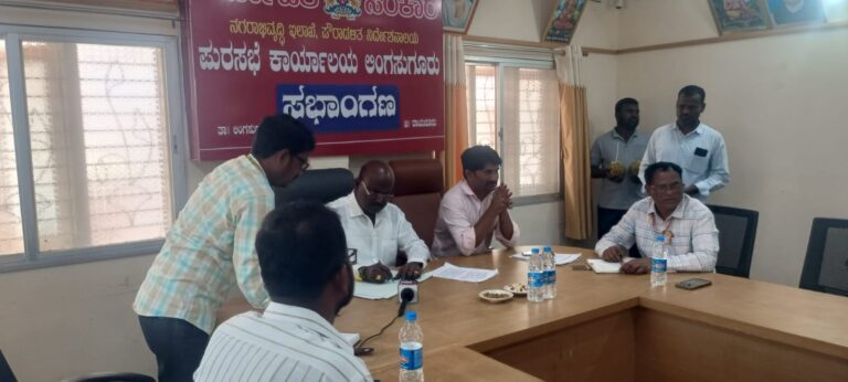 ಲಿಂಗಸಗೂರು ಪಟ್ಟಣದಲ್ಲಿ ಕುಡಿಯುವ ನೀರಿನ ಸಮಸ್ಯೆ ನಿವಾರಣೆಗೆ ಶಾಸಕ ಮಾನಪ್ಪ ವಜ್ಜಲ್ ಕಟ್ಟುನಿಟ್ಟಿನ ಸೂಚನೆ