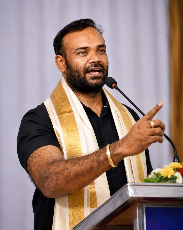 ವಿವಿಧ ಮಹಾನಗರ ಪಾಲಿಕೆಗಳಲ್ಲಿ ಅನ್ಯ ಇಲಾಖೆ ಅಧಿಕಾರಿಗಳು ಮಾತೃ ಇಲಾಖೆಗೆ ವಾಪಸ್: ಲೋಕೋಪಯೋಗಿ ಇಲಾಖೆಯಲ್ಲೂ ಜಾರಿಗೆ ಆಗ್ರಹ…