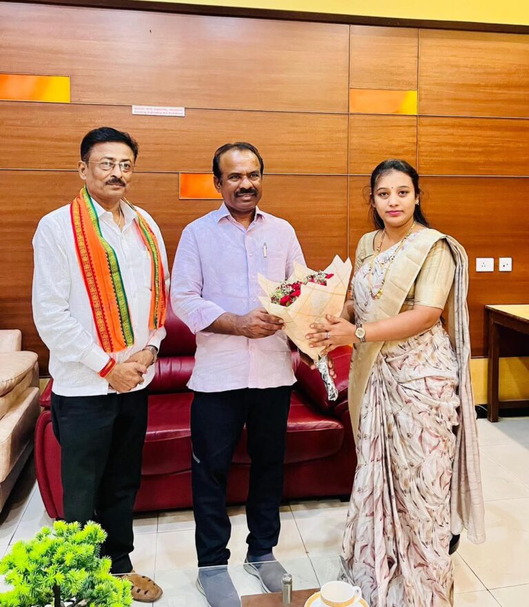 ಬೆಳಗಾವಿ: ಎನ್. ರವಿ ಕುಮಾರ್ ಅವರಿಗೆ ಮೇಯರ್, ಉಪ ಮೇಯರ್ ಸೌಹಾರ್ದಯುತ ಸನ್ಮಾನ