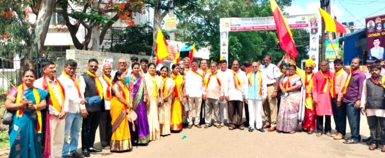 ಹಾವೇರಿಯಲ್ಲಿ ಕರುನಾಡ ಕನ್ನಡ ಸಾಹಿತ್ಯ ಹಾಗೂ ಸಾಂಸ್ಕೃತಿಕ ಬಳಗದ ವತಿಯಿಂದ ನಡೆದ ರಾಜ್ಯ ಮಟ್ಟದ ಎರಡನೇ ಸಾಹಿತ್ಯ ಸಮ್ಮೇಳನ ಅದ್ದೂರಿಯಾಗಿ ಜರುಗಿತು…