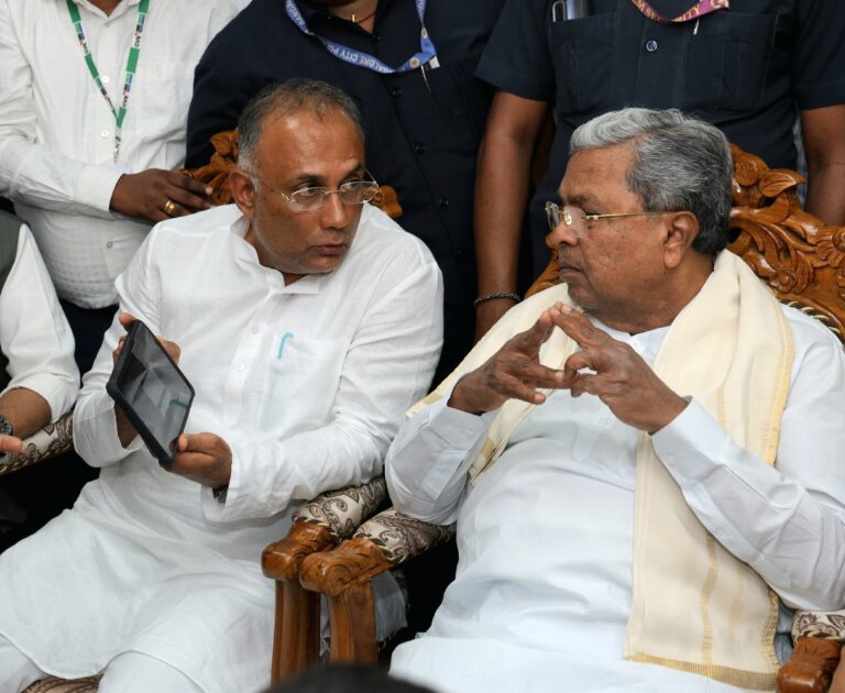 “ಸಿದ್ದರಾಮಯ್ಯ ಅಂದ್ರೆ ಅಧಿಕಾರವಲ್ಲ, ಅದೊಂದು ಸಿದ್ಧಾಂತ”: ಆರೋಗ್ಯ ಸಚಿವ ದಿನೇಶ್ ಗುಂಡೂರಾವ್ ಭಾವುಕ ಪೋಸ್ಟ್