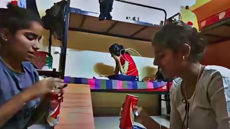 ಸರ್ಕಾರಿ ಬಿಸಿಎಂ ಗರ್ಲ್ಸ್ ಹಾಸ್ಟೆಲ್‌ನಲ್ಲಿ ಮದ್ಯಪಾನ ಪಾರ್ಟಿ; ವಿಡಿಯೋ ವೈರಲ್ ಬೆನ್ನಲ್ಲೇ ವಾರ್ಡನ್‌ಗಳ ವಿರುದ್ಧ ಗಂಭೀರ ಶೋಷಣೆ, ಹಣ ವಸೂಲಿ ಆರೋಪ!