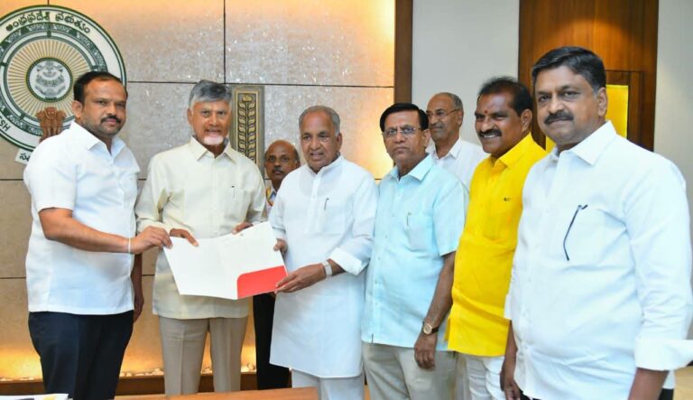 ಜೂನ್ 25ರ ತುಂಗಭದ್ರಾ ಕ್ರಸ್ಟ್ ಗೇಟ್ ಉದ್ಘಾಟನೆ: ಆಂಧ್ರ ಸಿಎಂ ಚಂದ್ರಬಾಬು ನಾಯ್ಡುಗೆ ಆಹ್ವಾನ