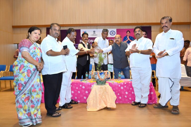 ಸರ್ಕಾರದ ಯೋಜನೆಗಳ ಸದುಪಯೋಗಕ್ಕೆ ಸಚಿವ ಸತೀಶ ಜಾರಕಿಹೊಳಿ ಕರೆ