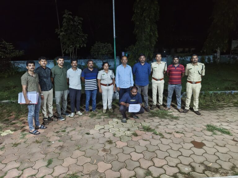 ಮುಂಡಗೋಡ ವಲಯದ  ನಂದಿಕಟ್ಟ ಜಿಂಕೆ ಮಾಂಸ ಪ್ರಕರಣದಲ್ಲಿ ಪರಾರಿ ಆಗಿದ್ದ ಆರೋಪಿಯನ್ನು 52 ಗಂಟೆಗಳಲ್ಲಿ ಬಂಧಿಸಿದ ಮುಂಡಗೋಡ ವಲಯದ ಅರಣ್ಯಾಧಿಕಾರಿಗಳು..