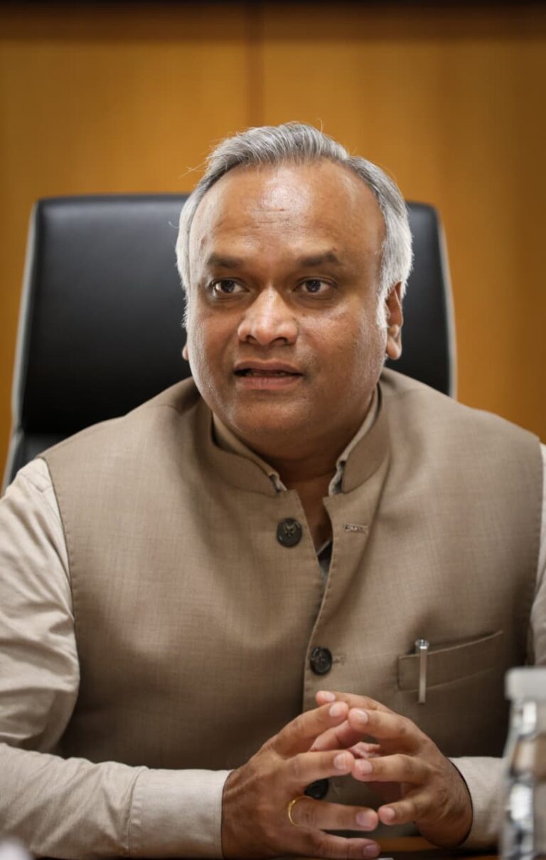 ಆಗಸ್ಟ್ 2ರಂದು 3,991 ಸಿವಿಲ್ ಕಾನ್ಸ್‌ಟೇಬಲ್ ಹುದ್ದೆಗಳ ಲಿಖಿತ ಪರೀಕ್ಷೆ: ಅಭ್ಯರ್ಥಿಗಳಿಗೆ ಶುಭಾಶಯ ಹೇಳಿದ ಸಚಿವ ಪ್ರಿಯಾಂಕ್ ಖರ್ಗೆ