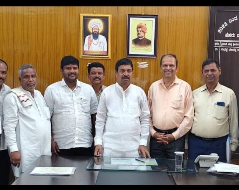 ನೂತನ ಸಚಿವ ರುದ್ರಪ್ಪ ಲಮಾಣಿ ಅವರಿಗೆ ಬೆಂಗಳೂರಿನಲ್ಲಿ ಬಂಜಾರ ಸಮುದಾಯದಿಂದ ಅಭಿನಂದನೆ