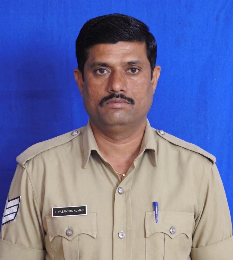 ಕರ್ತವ್ಯದಲ್ಲಿದ್ದ ಪೊಲೀಸ್ ಸಿಬ್ಬಂದಿ ನಿಧನ: ಚಿಕ್ಕಮಗಳೂರು ಜಿಲ್ಲಾ ಪೊಲೀಸ್ ವತಿಯಿಂದ ಭಾವಪೂರ್ಣ ಶ್ರದ್ಧಾಂಜಲಿ