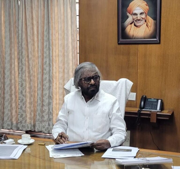 ನದಿಗೆ ರಾಸಾಯನಿಕ ತ್ಯಾಜ್ಯ: 3 ಕೈಗಾರಿಕೆ ಮುಚ್ಚಲು ಈಶ್ವರ ಖಂಡ್ರೆ ಸೂಚನೆ