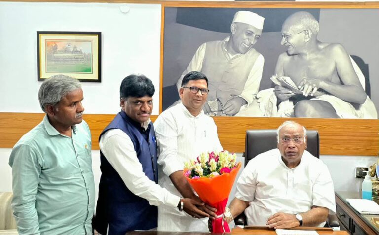 ದೆಹಲಿ ಅಂಗಳದಲ್ಲಿ ಕಲ್ಯಾಣ ಕರ್ನಾಟಕದ ಹೊಸ ಕಹಳೆ: ಎಂಎಲ್‌ಸಿ ರೇಸ್‌ನಲ್ಲಿ ಸಮುದಾಯದ ಪ್ರಾತಿನಿಧ್ಯದ ನವಿಲುಗರಿ!