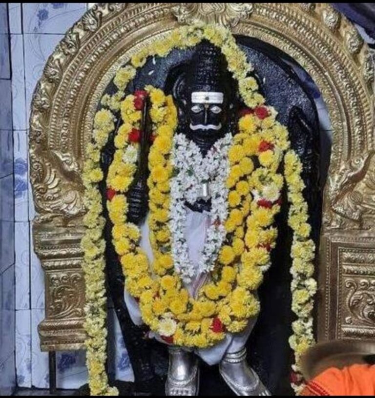 ತೋಟದ ಹುನಗುಂದದಲ್ಲಿ ಬಸವಣ್ಣದೇವರ ನೂತನ ಶಿಲಾ ಮೂರ್ತಿ ಪ್ರತಿಷ್ಠಾಪನೆ..