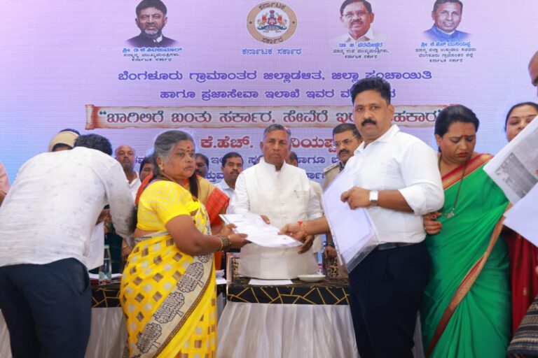 ಜಿಲ್ಲಾ ಉಸ್ತುವಾರಿ ಸಚಿವರಿಂದ ಪ್ರಜಾಸೇವಾ ಆಂದೋಲನಕ್ಕೆ ಚಾಲನೆ